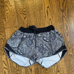 LULULEMON: SHORTS